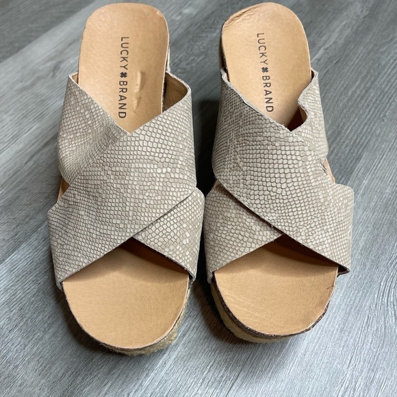 LUCKY Brand Wedge Espadrilles - Picture 2 of 9